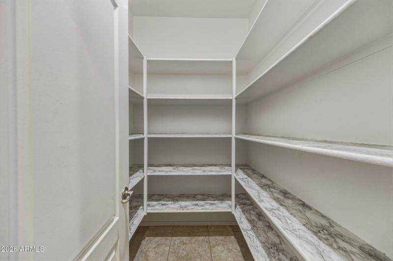 56-web-or-mls-1542 E Chaparral Pl-243