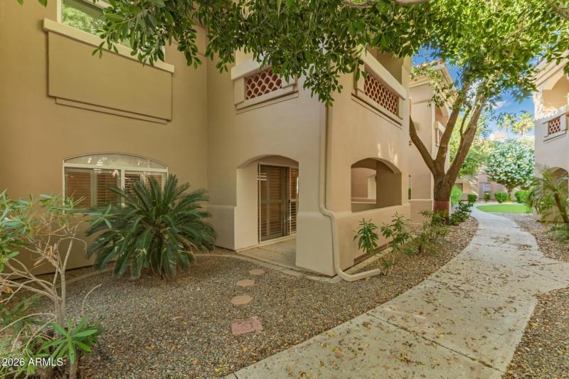 Covd Patio & Walkway to Amenities