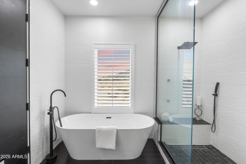 Upper Owner's Bath