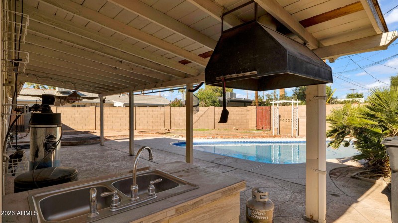sink grill area