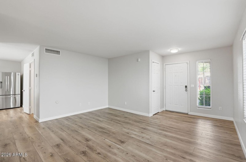 6-web-or-mls-23221 N 20th St Phoenix, AZ