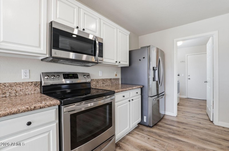 14-web-or-mls-23221 N 20th St Phoenix, A