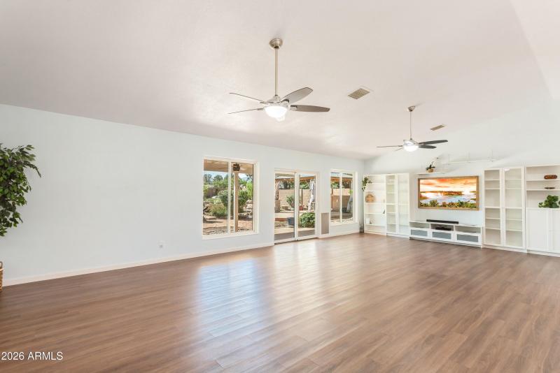 Family room/dining
