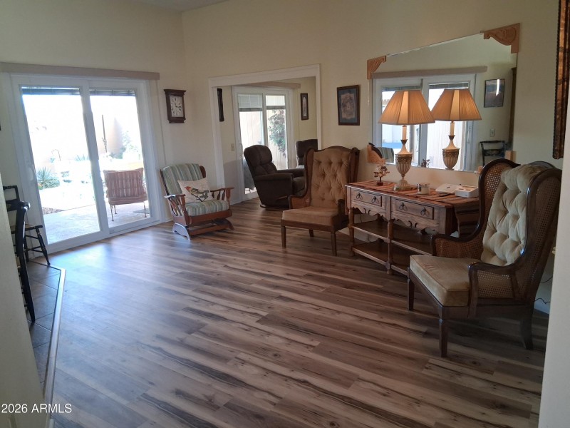 13663 Livingroom
