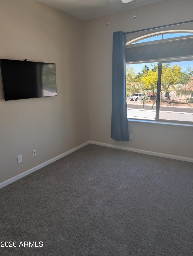 Guest bedroom2