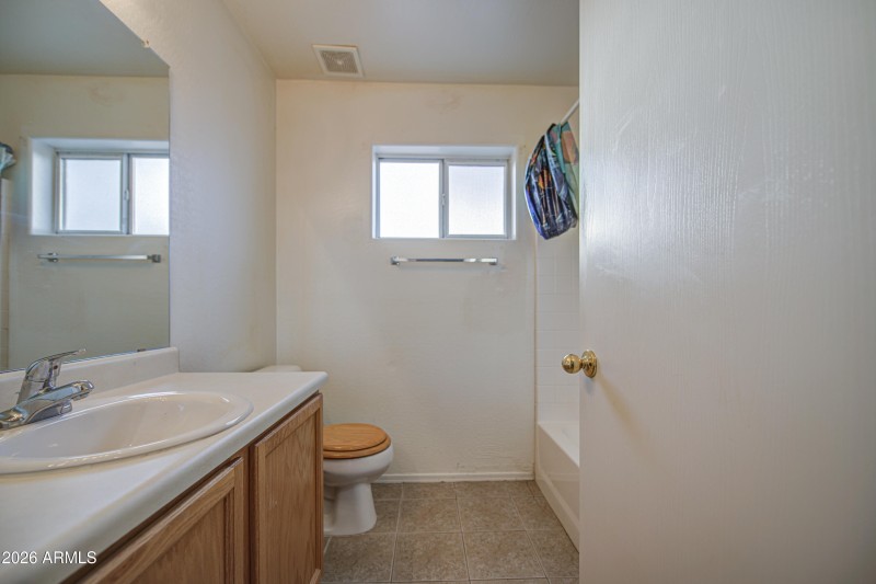 Bathroom 2-pic 1