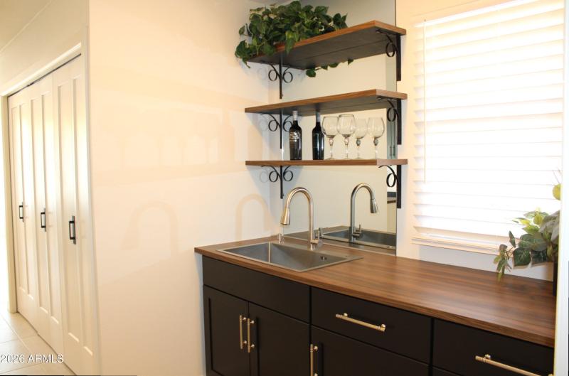 03 - Butler's Pantry