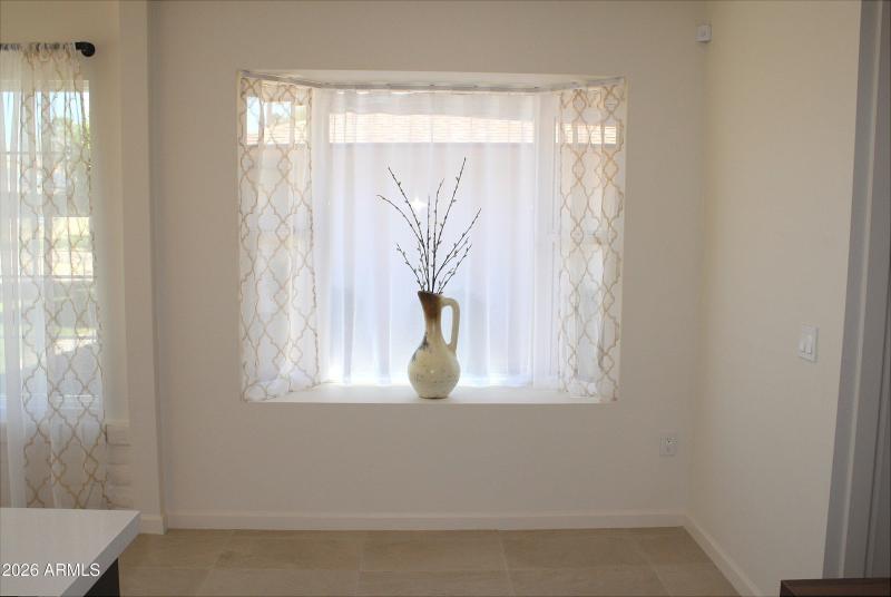 16 - Breakfast Nook