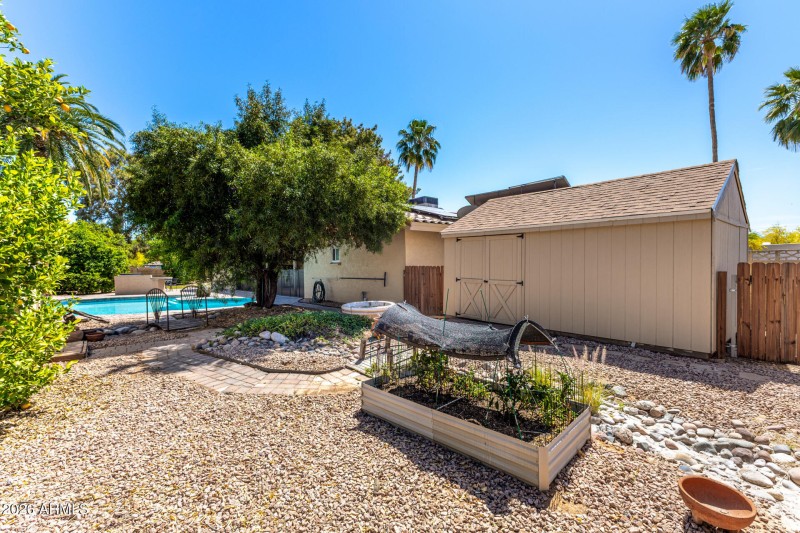 44 Charter Oak