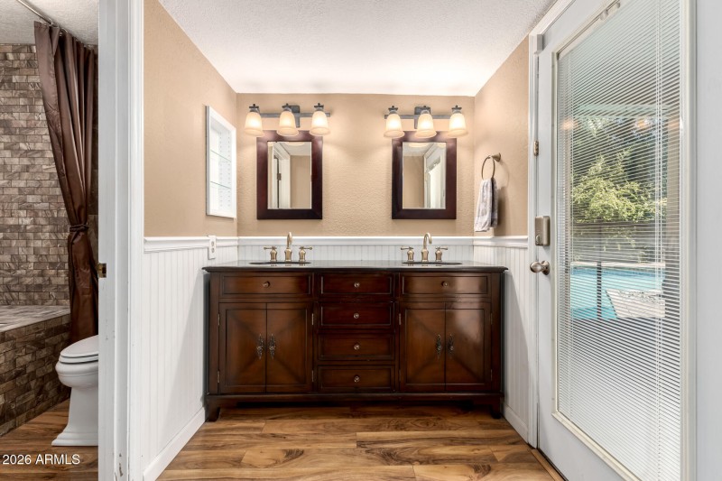 25 Charter Oak