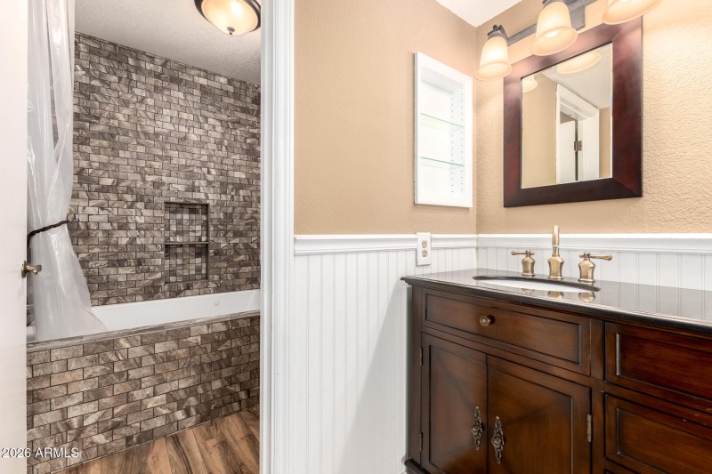26 Charter Oak