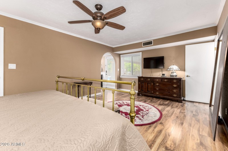 23 Charter Oak