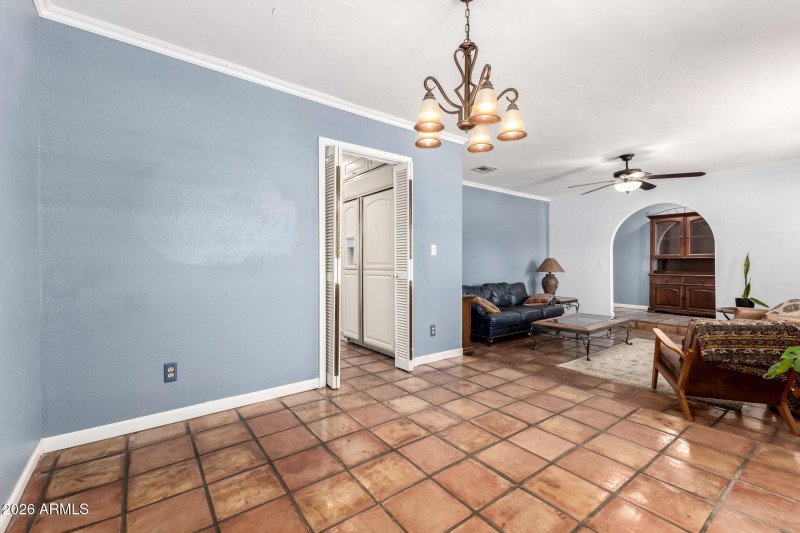 06 Charter Oak