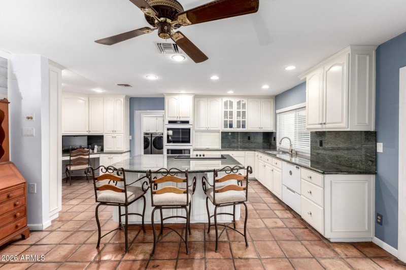 14 Charter Oak