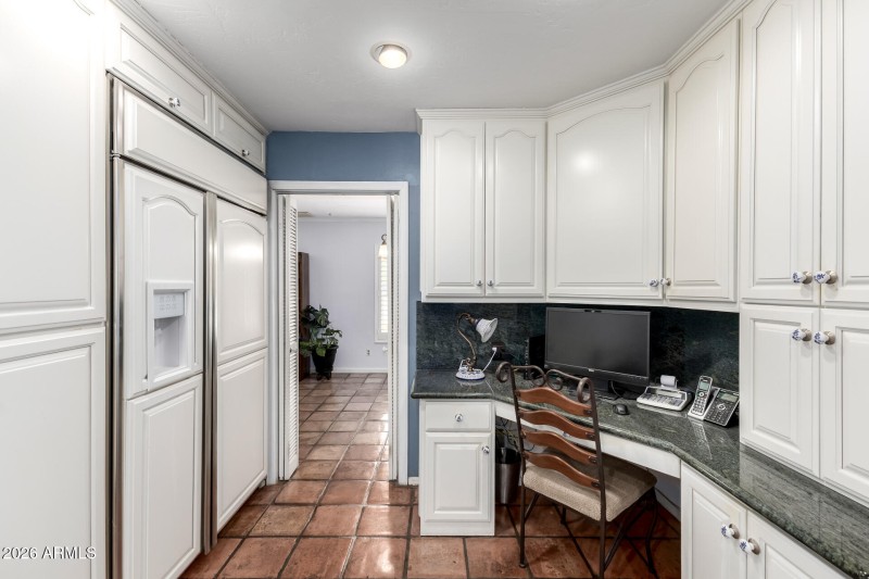 18 Charter Oak