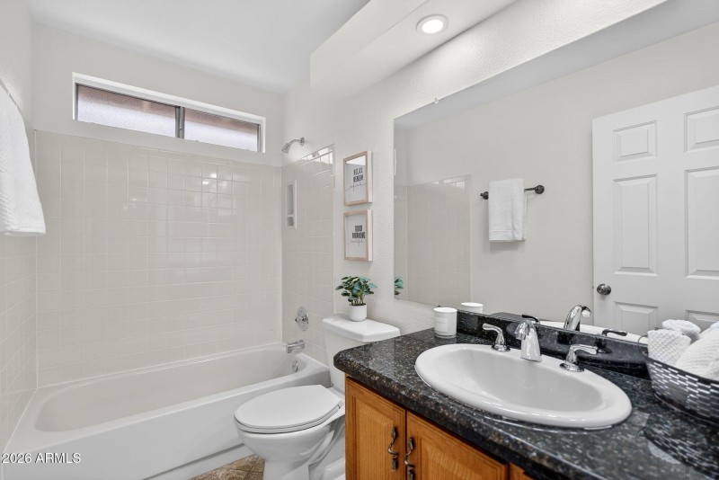 44-web-or-mls-041W Kimberly Way
