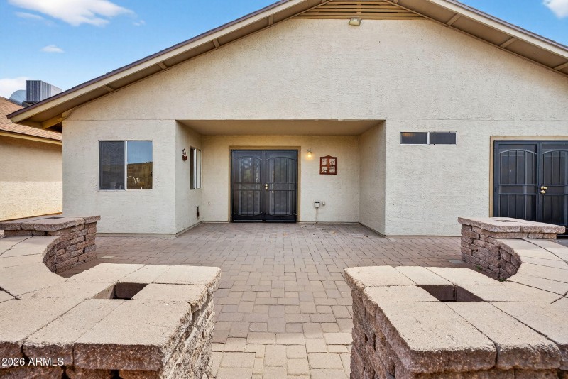 53-web-or-mls-052W Kimberly Way