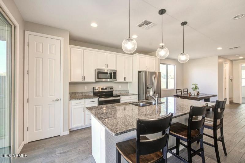 09-Kitchen and Dining
