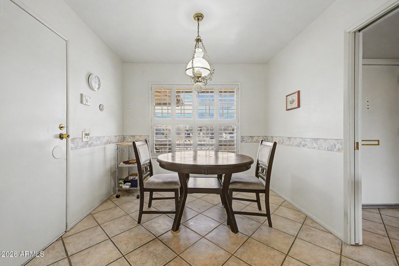 Eat-In Kitchen
