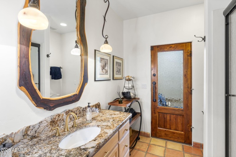 2nd Bathroom