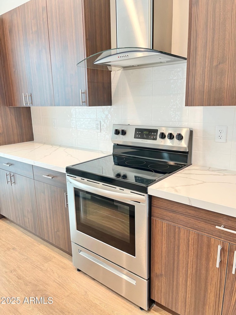 Photo #6