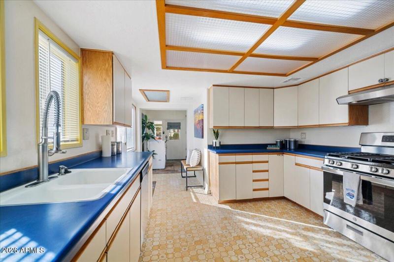 19-Kitchen