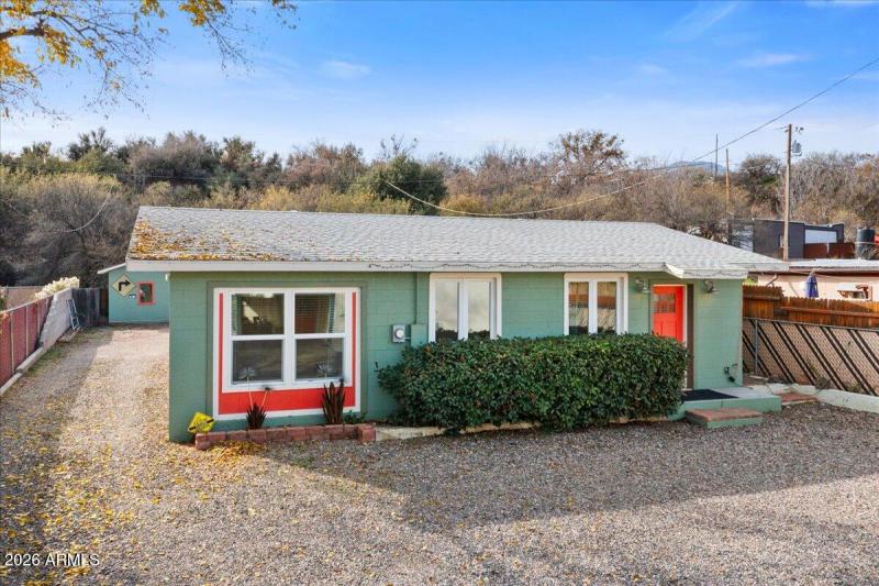 40-Guest House Front