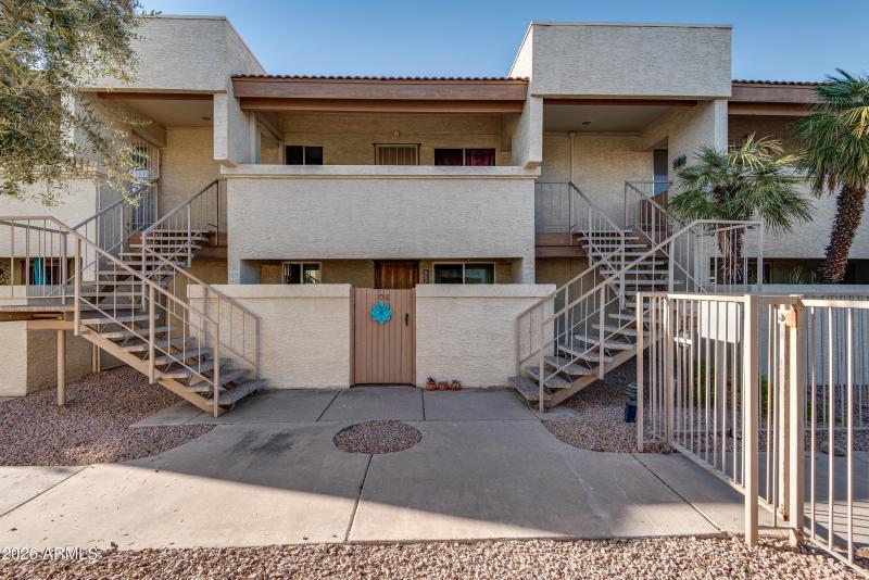 4150Cactus-Front Exterior