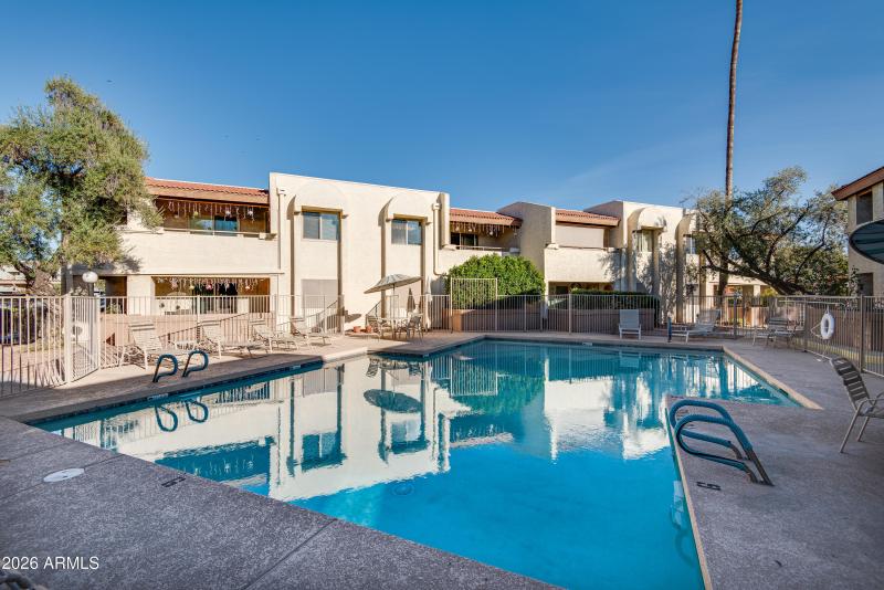 4150Cactus-pool southeast view