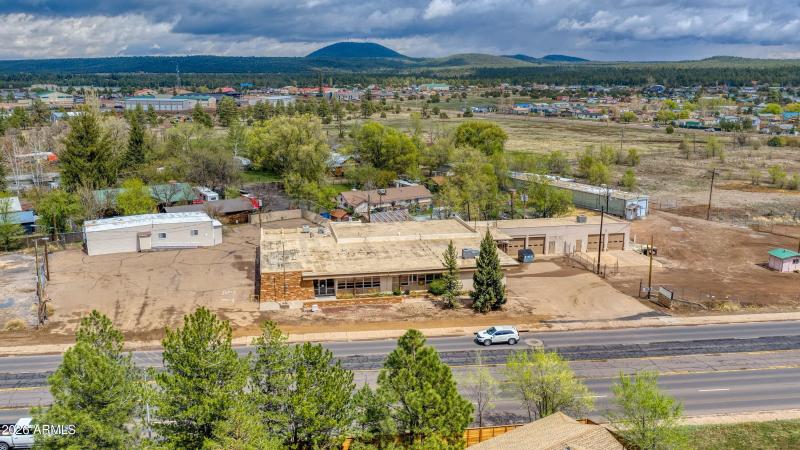 1878 W White Mountain Blvd in Lakeside