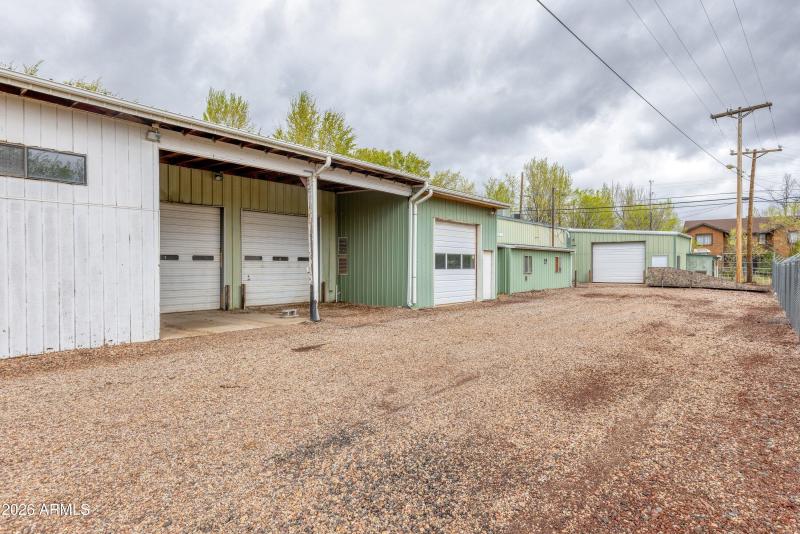 1878 W White Mountain Blvd in Lakeside