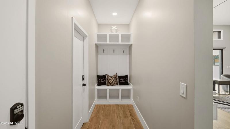 43-web-or-mls-P1552734-2