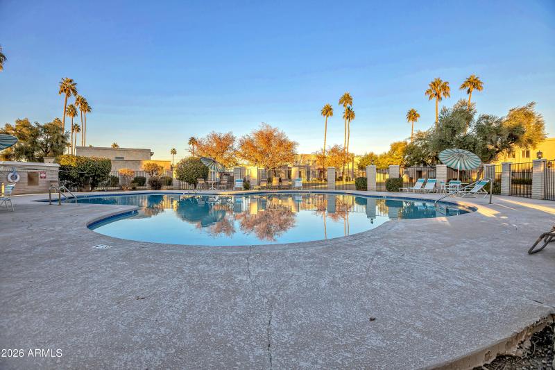 Community Pool-3 Chateau de Vie