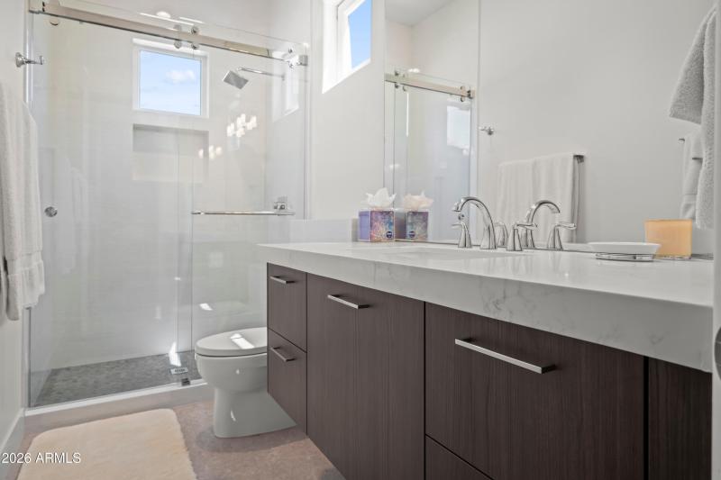 Private Ensuite Bathroom
