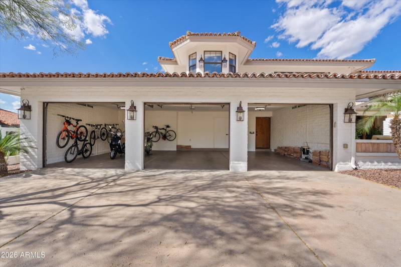 3-Car Garage