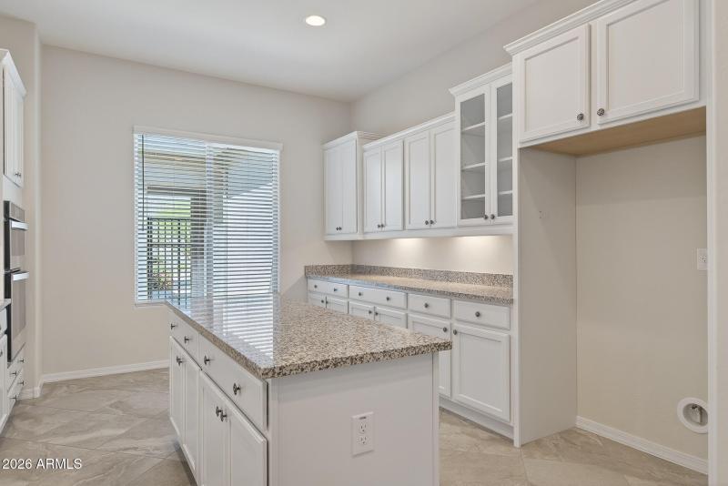11) KITCHEN