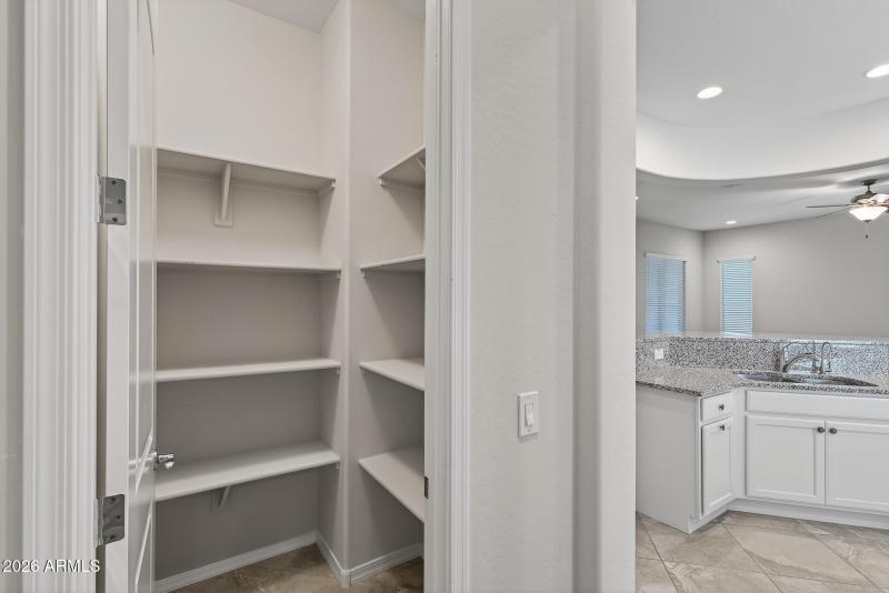 14) PANTRY
