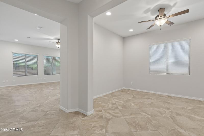 18) FOYER TO OFFICE