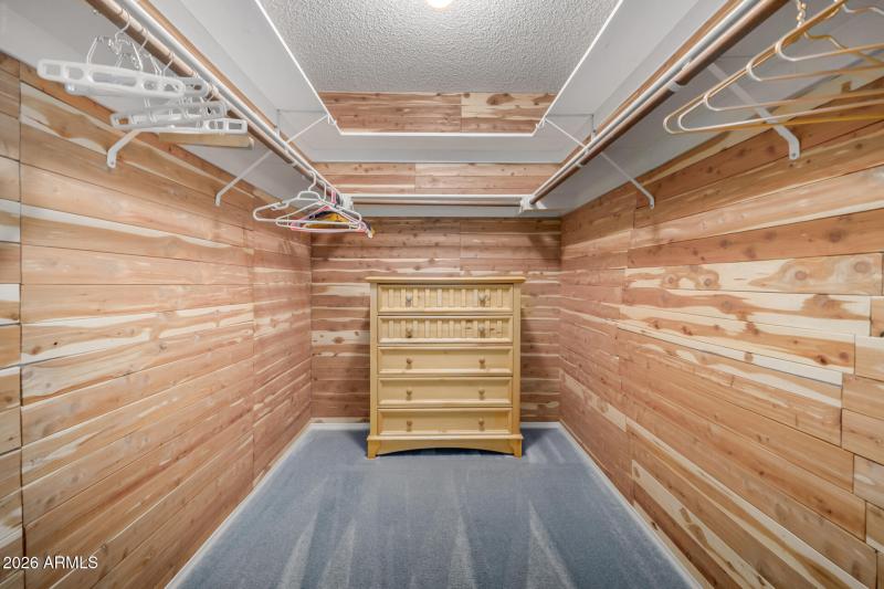 Walk-in Closet