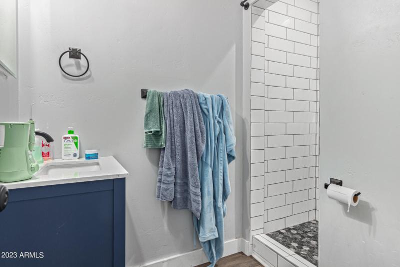Unit 1 Bathroom #2