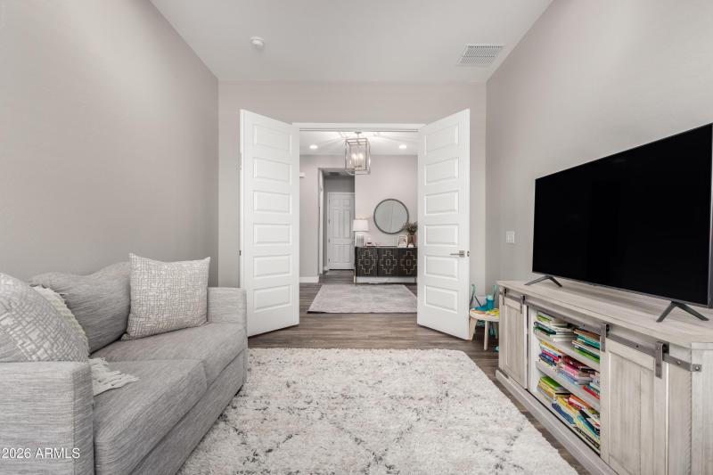 Den/Flex Room