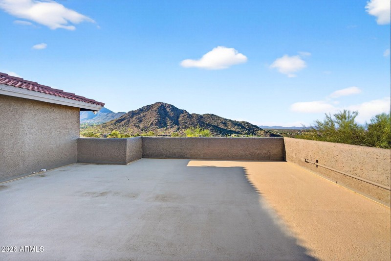 HUGE rooftop deck