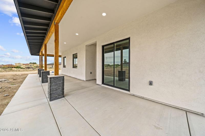 10-web-or-mls-102 S Montgomery Ave - MLS