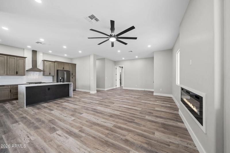 16-web-or-mls-102 S Montgomery Ave - MLS