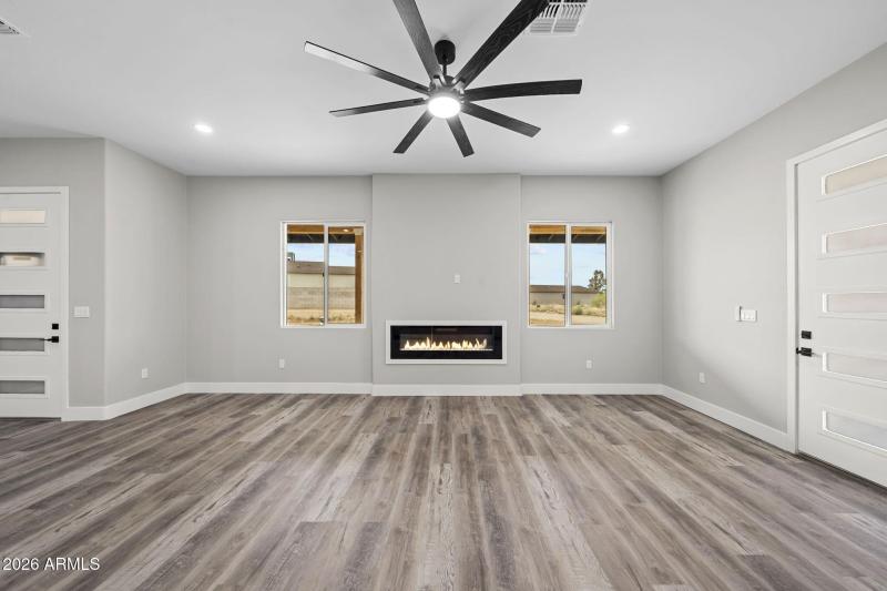 18-web-or-mls-102 S Montgomery Ave - MLS