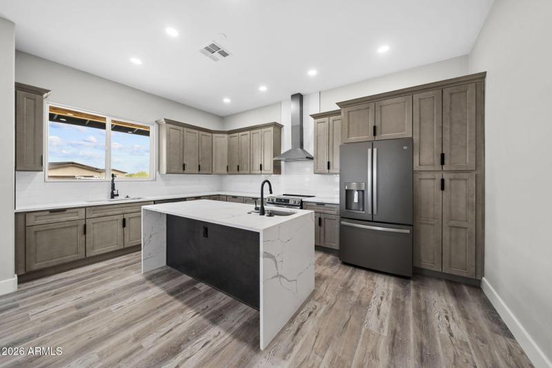 20-web-or-mls-102 S Montgomery Ave - MLS