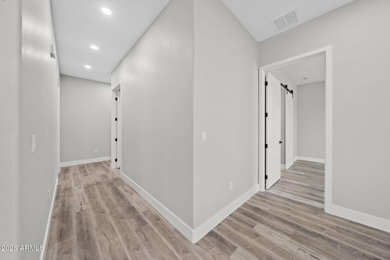 23-web-or-mls-102 S Montgomery Ave - MLS