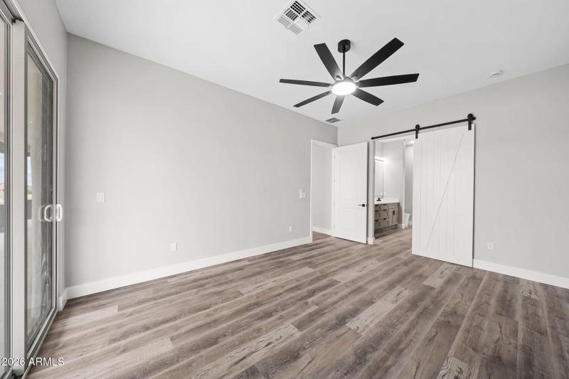 25-web-or-mls-102 S Montgomery Ave - MLS
