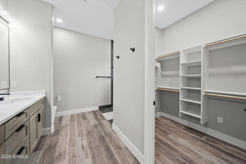 27-web-or-mls-102 S Montgomery Ave - MLS