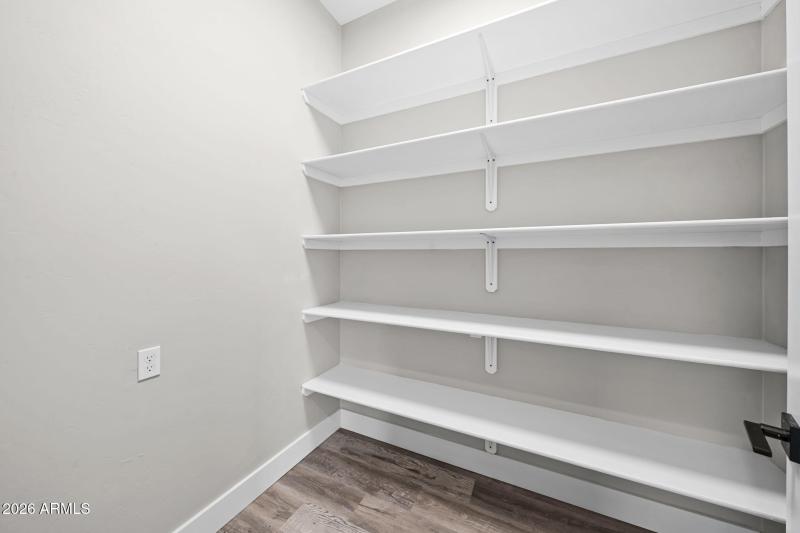 32-web-or-mls-102 S Montgomery Ave - MLS